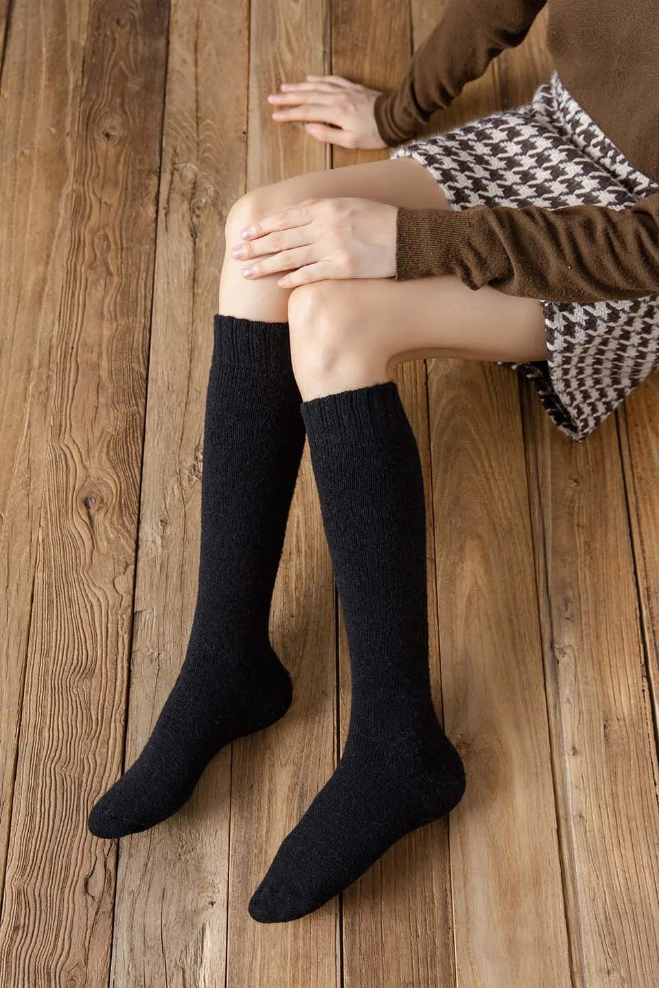 Women's Merino Wool High-Knee Winter Socks