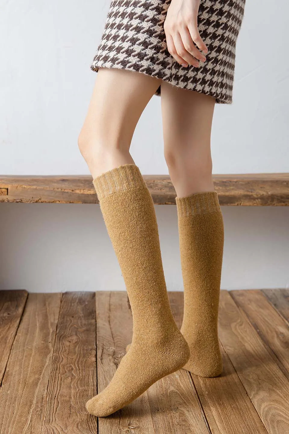 Women's Merino Wool High-Knee Winter Socks